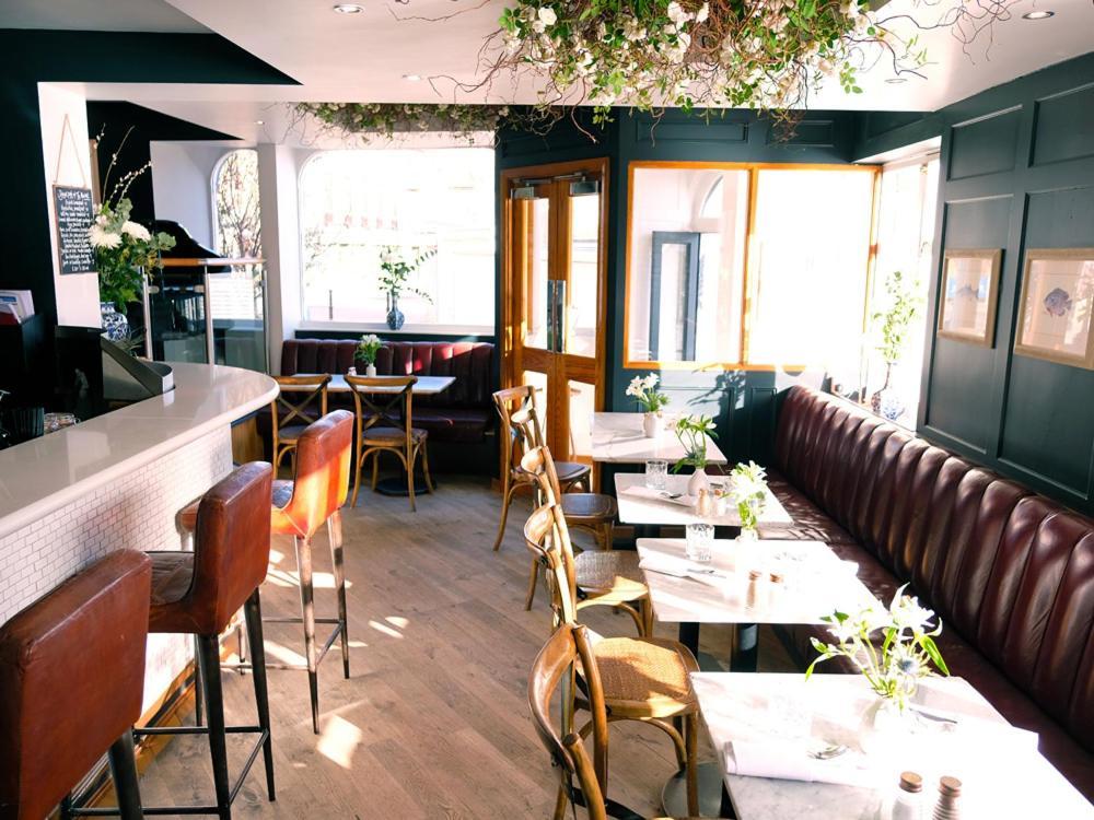 The Marine Hotel & Restaurant ウィットビー エクステリア 写真